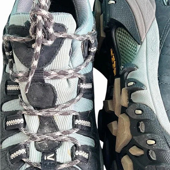 KEEN 7.5 Hiking Women’s Shoes Targhee II Voyageur or Circadia Athletic S… - Picture 4 of 12